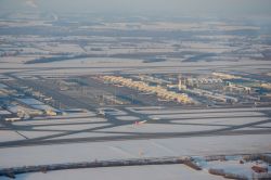 Flughafen München im Winter aus der Luft